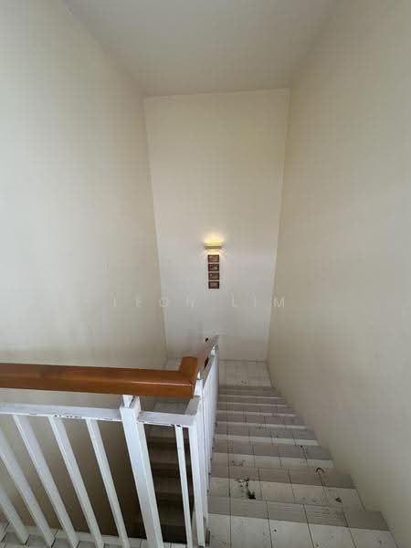 Townhouse for Sale in Kampung Sungai Kayu Ara (Petaling Jaya) - Leon Lim - Corridor - PropertyGuru.com.my
