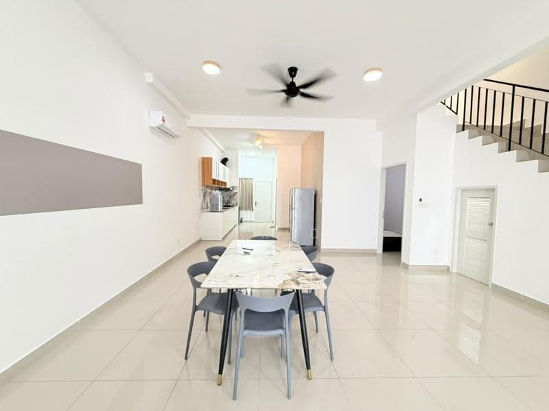 2-storey Terraced House for Rent in Cyberjaya (Selangor) - Jared Wong - Dining Room - PropertyGuru.com.my