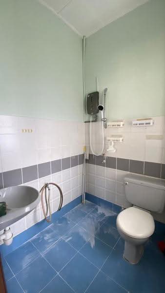 Rumah Teres 2-Tingkat untuk Disewa di Bandar Sri Damansara (Selangor) - Tess Tan - Bathroom - PropertyGuru.com.my