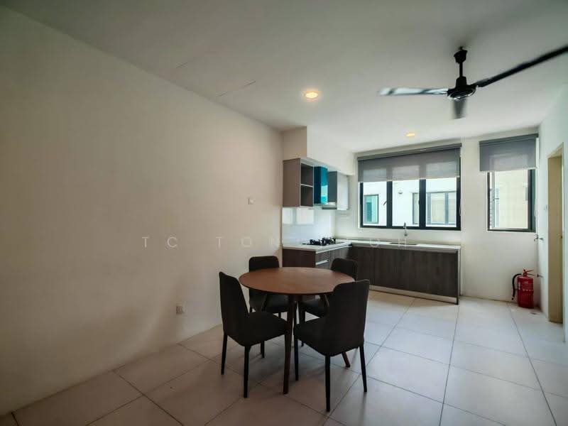 Townhouse for Rent in Taman Desa Sena (Tasek Gelugor) - TC Tong Loh - Kitchen - PropertyGuru.com.my