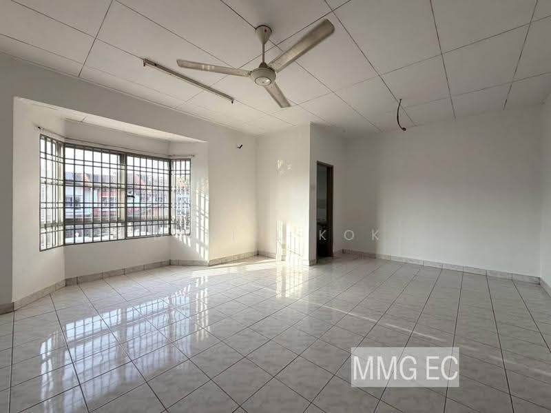 Rumah Teres 2-Tingkat untuk Dijual di Bandar Botanic (Klang) - Daniel Kok - Living Room - PropertyGuru.com.my