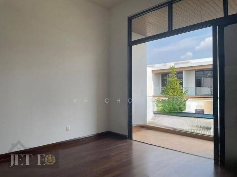 Semi-Detached House for Sale in Eco Sanctuary (Telok Panglima Garang) - KH Chong - Balcony - PropertyGuru.com.my