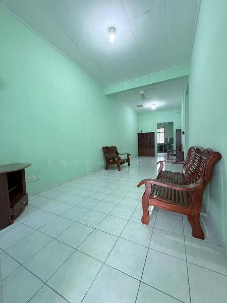 Rumah Teres 1-Tingkat untuk Dijual di Bandar Putra Kulai (Kulai) - Shieh Long Chen - Living Room - PropertyGuru.com.my