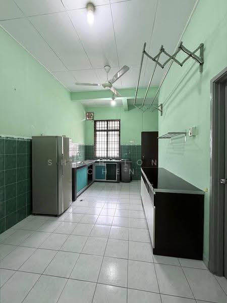 Rumah Teres 1-Tingkat untuk Dijual di Bandar Putra Kulai (Kulai) - Shieh Long Chen - Kitchen - PropertyGuru.com.my