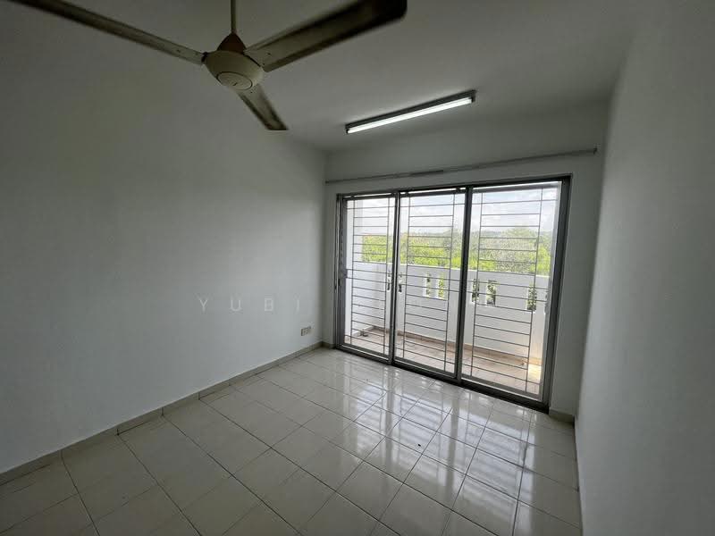Pangsapuri untuk Dijual di Laguna Biru - Yubi Leong - Balcony - PropertyGuru.com.my