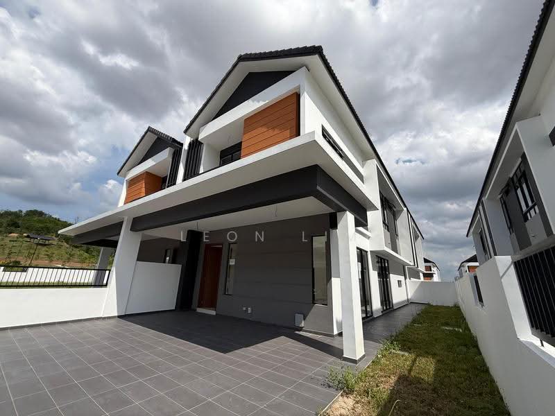 Rumah Kluster untuk Dijual di Austin Crest (Johor Bahru) - Leon Lim - Exterior - PropertyGuru.com.my