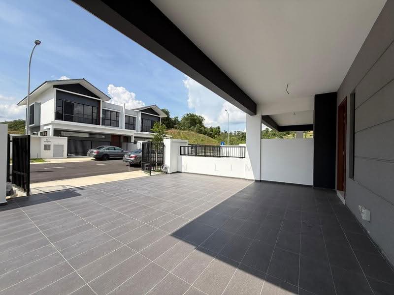 Rumah Kluster untuk Dijual di Austin Crest (Johor Bahru) - Leon Lim - Exterior - PropertyGuru.com.my