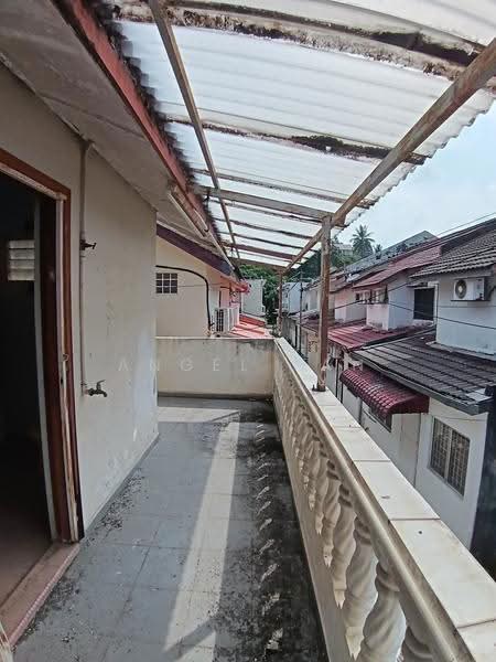 2-storey Terraced House for Sale in BANDAR PUCHONG JAYA (Puchong) - Angel Tan - Balcony - PropertyGuru.com.my