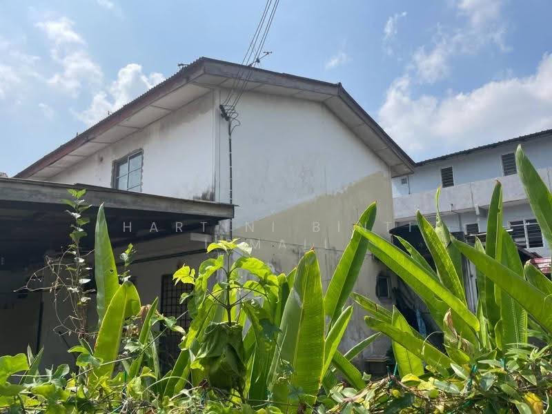 Rumah Teres 2-Tingkat untuk Dijual di Shah Alam (Selangor) - Hartini Binti Ismail - Exterior - PropertyGuru.com.my