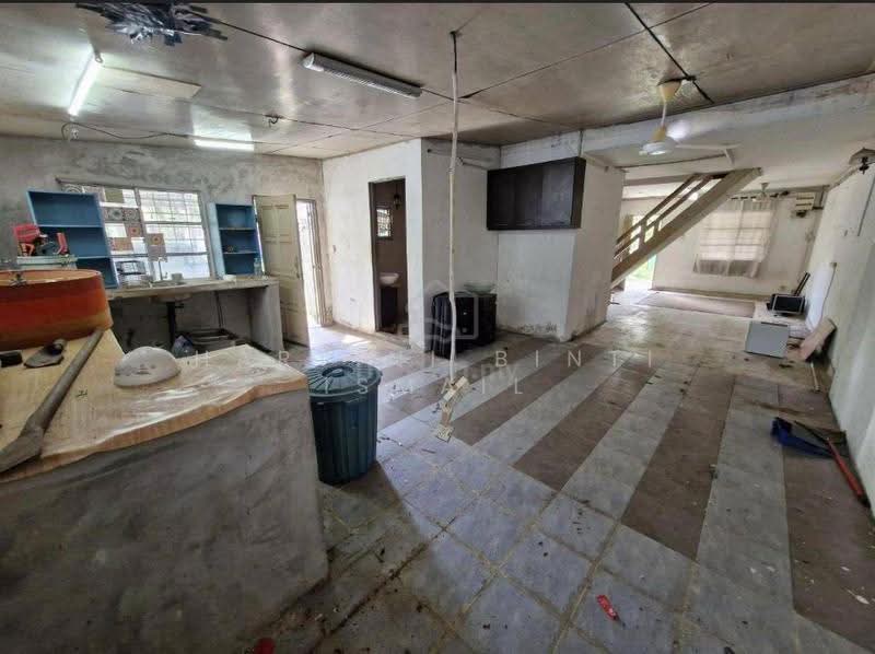 Rumah Teres 2-Tingkat untuk Dijual di Shah Alam (Selangor) - Hartini Binti Ismail - Kitchen - PropertyGuru.com.my