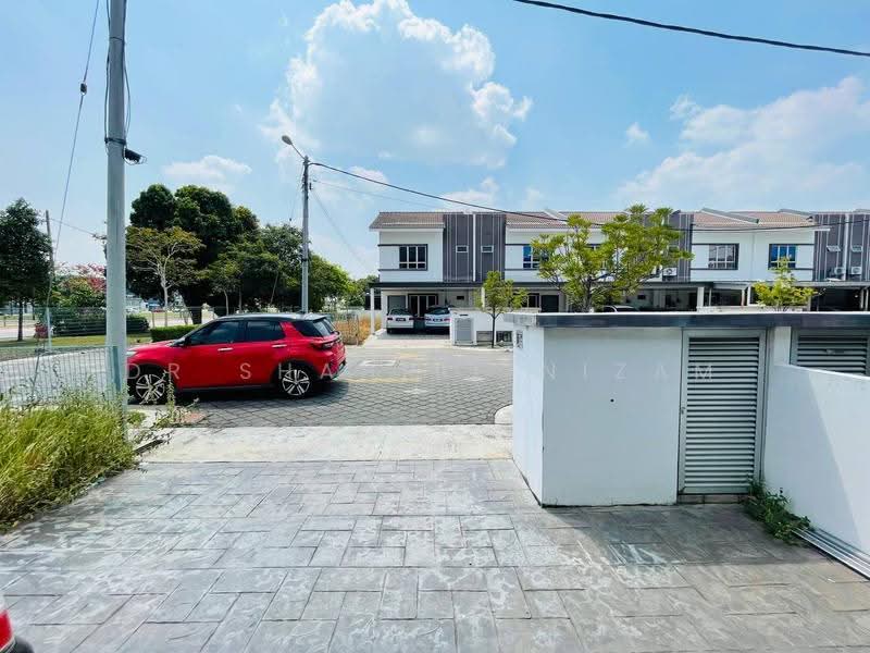 Rumah Teres 2-Tingkat untuk Dijual di Alam Perdana (Puncak Alam) - Dr Shahril Nizam - Exterior - PropertyGuru.com.my