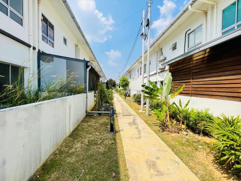 Rumah Teres 2-Tingkat untuk Dijual di Alam Perdana (Puncak Alam) - Dr Shahril Nizam - Exterior - PropertyGuru.com.my