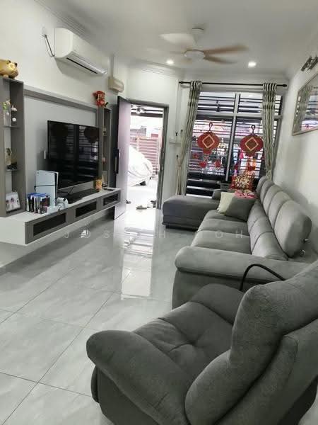Rumah Teres 1-Tingkat untuk Dijual di Taman Scientex Pasir Gudang (Pasir Gudang) - Joseph Goh - Living Room - PropertyGuru.com.my