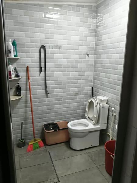 Rumah Teres 1-Tingkat untuk Dijual di Taman Scientex Pasir Gudang (Pasir Gudang) - Joseph Goh - Bathroom - PropertyGuru.com.my