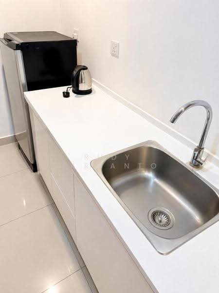 Kediaman Servis untuk Disewa di Trefoil @ Setia City - Rudy Hartanto - Kitchen - PropertyGuru.com.my