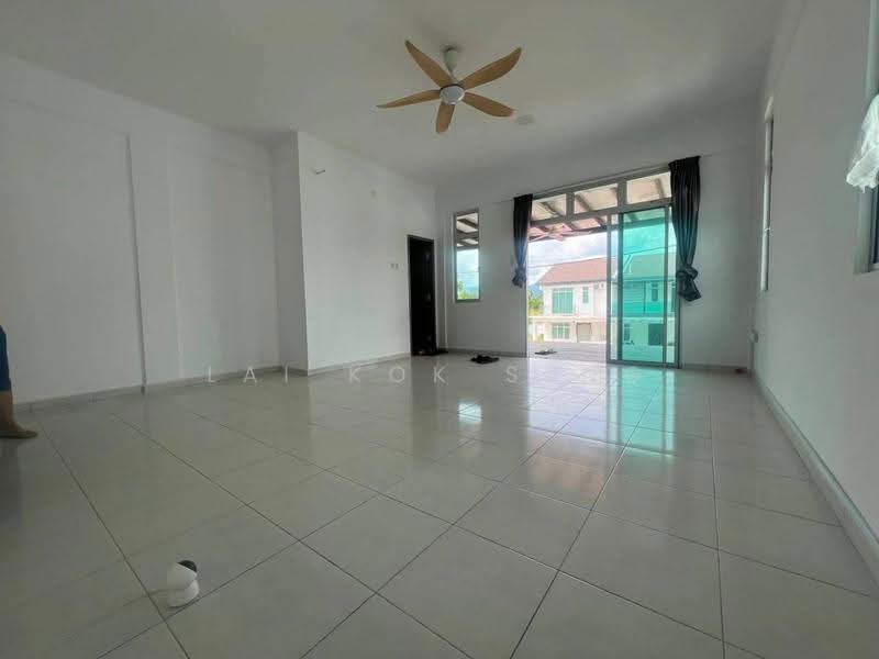 Cluster House for Sale in Taman Pulai Mutiara (Iskandar Puteri (Nusajaya)) - Lai Kok Seng - Living Room - PropertyGuru.com.my