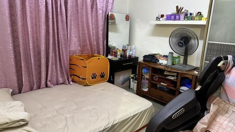 Rumah Flat untuk Dijual di Flat Taman Dagang - Veo Leong - Bedroom - PropertyGuru.com.my