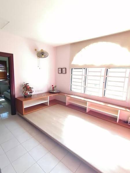 Rumah Teres 2-Tingkat untuk Dijual di Taman Idaman (Simpang Ampat) - Roy Kuak - Living Room - PropertyGuru.com.my
