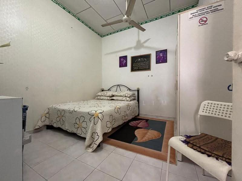 Rumah Teres 1-Tingkat untuk Dijual di Taman Daya (Johor Bahru) - Marvin Lim - Bedroom - PropertyGuru.com.my