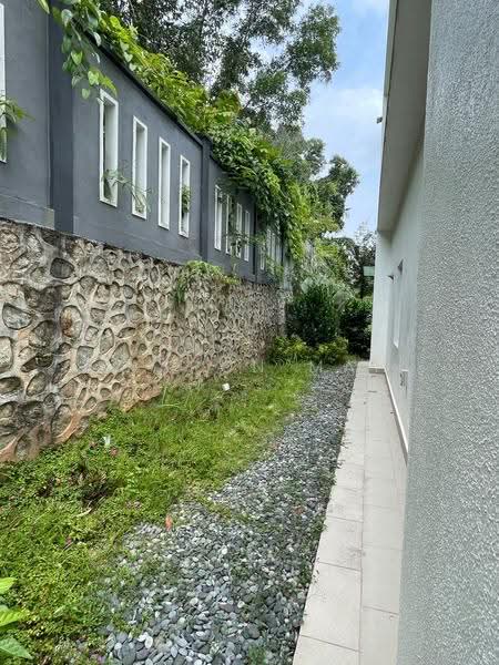 Bungalow House for Sale in Bandar Putra Permai (Seri Kembangan) - Sharon Mah - Exterior - PropertyGuru.com.my