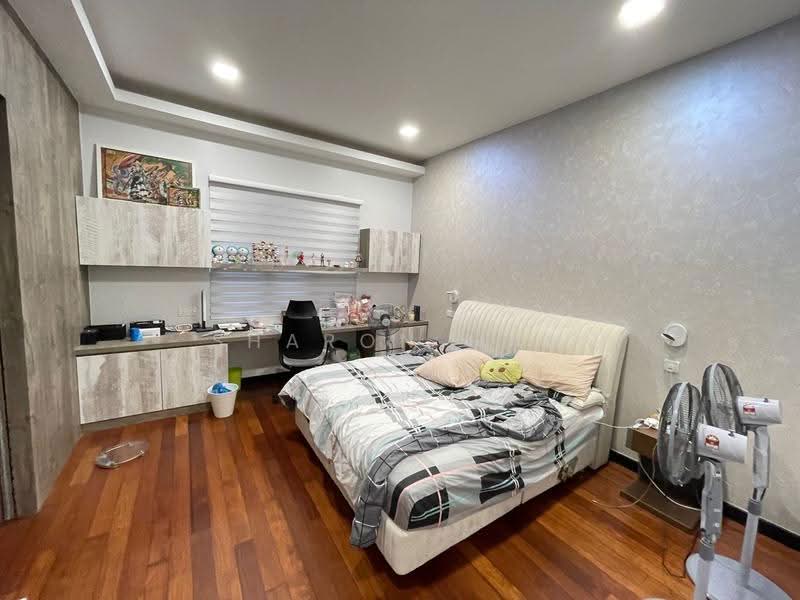 Bungalow House for Sale in Bandar Putra Permai (Seri Kembangan) - Sharon Mah - Bedroom - PropertyGuru.com.my