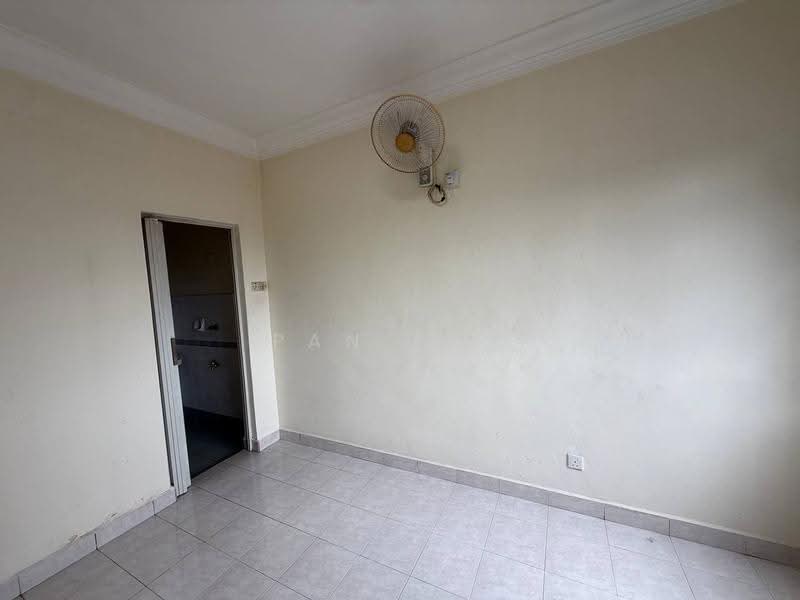 Apartment for Rent at Bayu Puteri 2 - Pan Pan - Interior - PropertyGuru.com.my