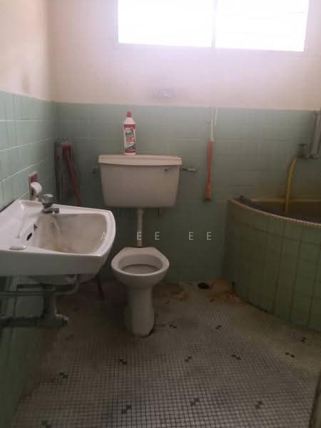 2-storey Terraced House for Rent in Ayer Itam (Penang) - A Ee Ee - Bathroom - PropertyGuru.com.my