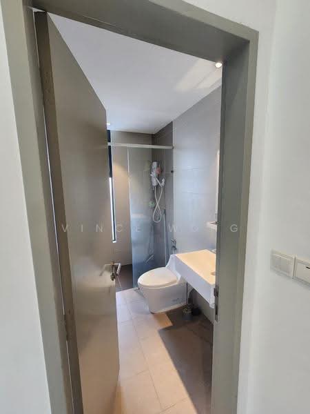 Kediaman Servis untuk Dijual di LakePark Residence @ KL North - Vince Wong - Bathroom - PropertyGuru.com.my