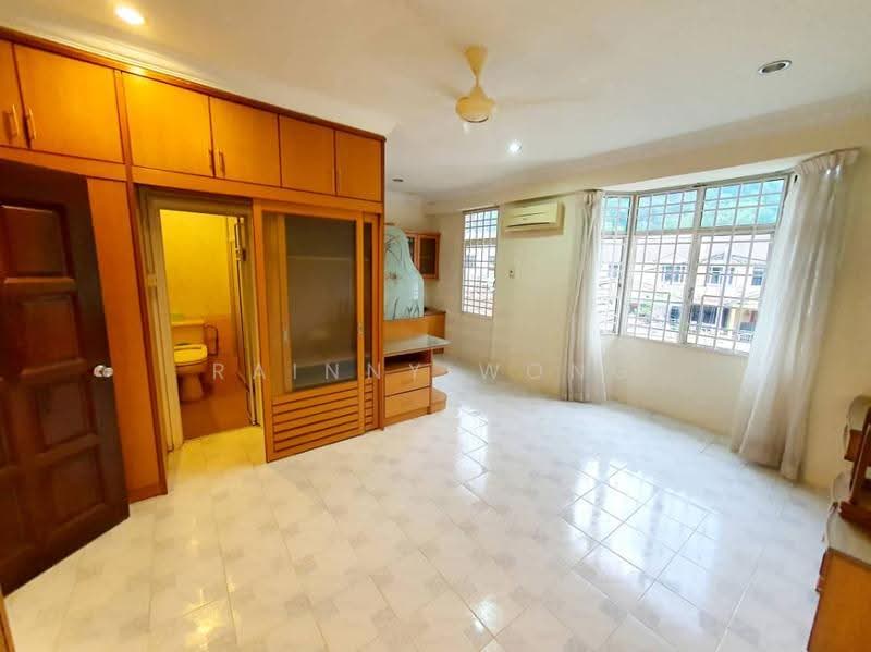 Rumah Teres 2-Tingkat untuk Disewa di Bayan Lepas (Penang) - Rainny Wong - Bathroom - PropertyGuru.com.my