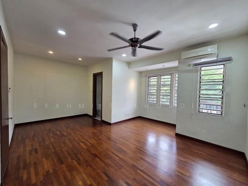 Terraced House for Sale in Alam Impian (Shah Alam) - Syahmi Shahordin - Master Bedroom - PropertyGuru.com.my