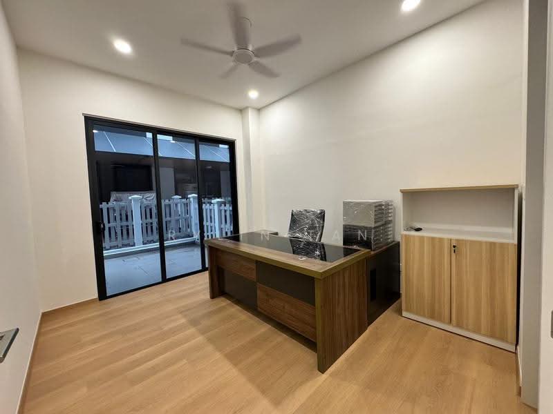 Semi-Detached House for Sale in Setia Alam (Selangor) - Rylin Tan - Study - PropertyGuru.com.my