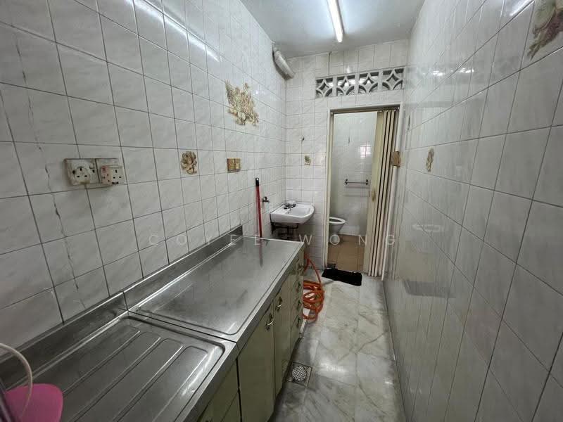 2-storey Terraced House for Sale in Taman Sri Sinar (Segambut) - Coyee Wong - Bathroom - PropertyGuru.com.my