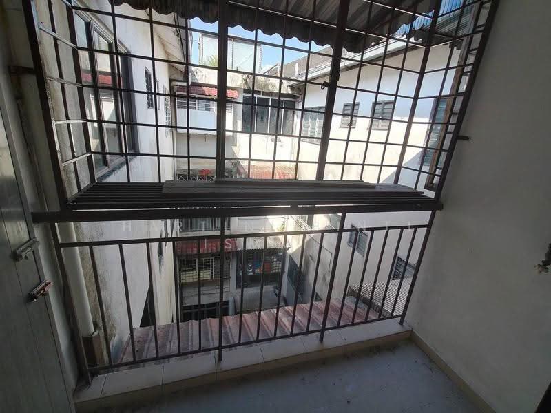 Kondominium untuk Dijual di Ayers Tower - Hartini Binti Ismail - Balcony - PropertyGuru.com.my