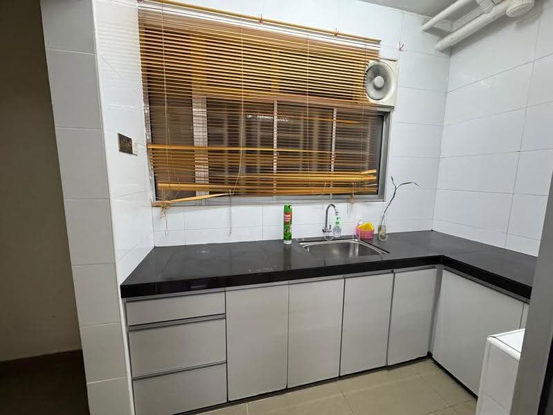 Kediaman Servis untuk Dijual di Platinum Lake PV 21 - Coyee Wong - Kitchen - PropertyGuru.com.my