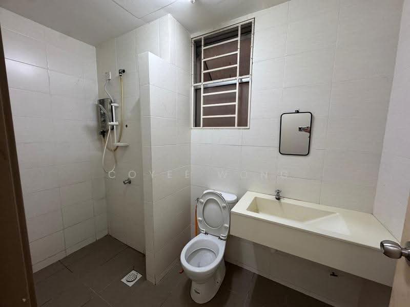 Kediaman Servis untuk Dijual di Platinum Lake PV 21 - Coyee Wong - Bathroom - PropertyGuru.com.my