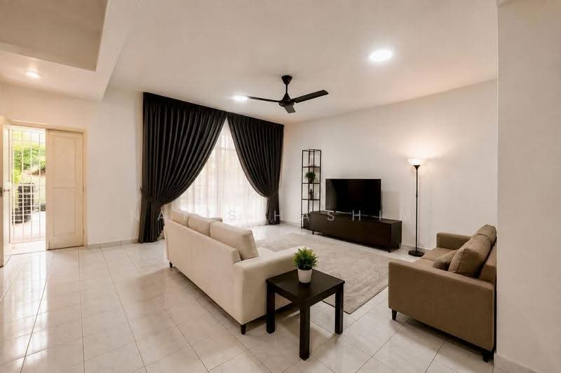 Rumah Teres 2-Tingkat untuk Dijual di Ukay Perdana (Ulu Kelang) - Nafis Hashim - Living Room - PropertyGuru.com.my