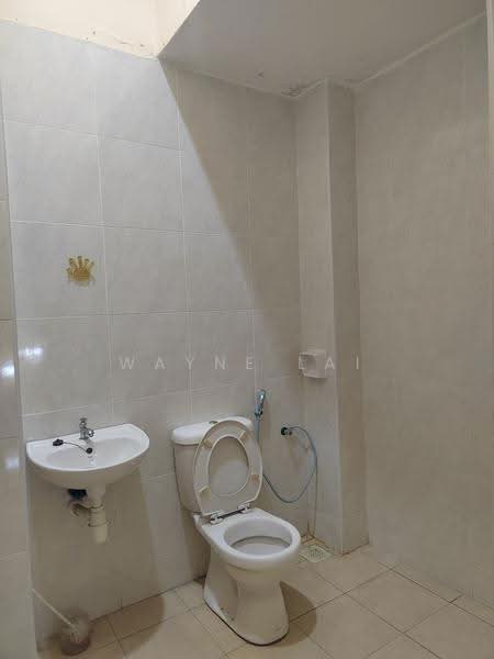 Rumah Teres 2-Tingkat untuk Disewa di Taman Sri Putra Mas (Sungai Buloh) - Wayne Lai - Bathroom - PropertyGuru.com.my