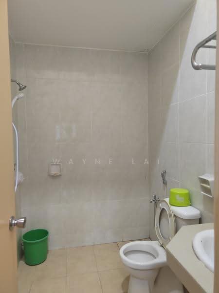 Rumah Teres 2-Tingkat untuk Disewa di Taman Sri Putra Mas (Sungai Buloh) - Wayne Lai - Bathroom - PropertyGuru.com.my