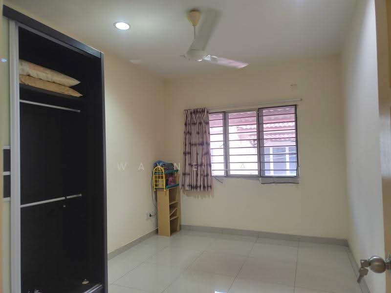 Rumah Teres 2-Tingkat untuk Disewa di Taman Sri Putra Mas (Sungai Buloh) - Wayne Lai - Bedroom - PropertyGuru.com.my