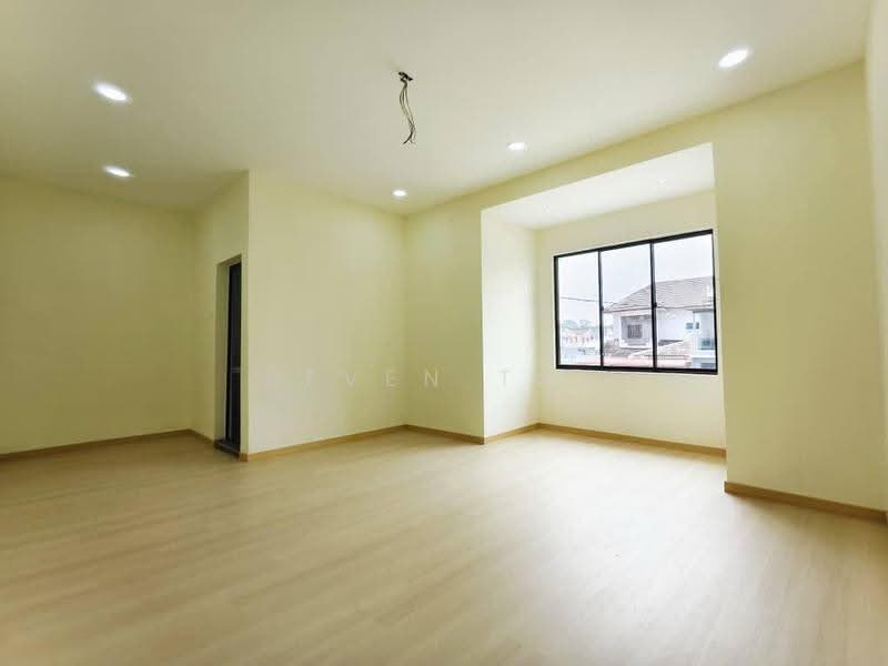 2-storey Terraced House for Sale in Bandar Selesa Jaya (Skudai) - Seven Tay - Living Room - PropertyGuru.com.my
