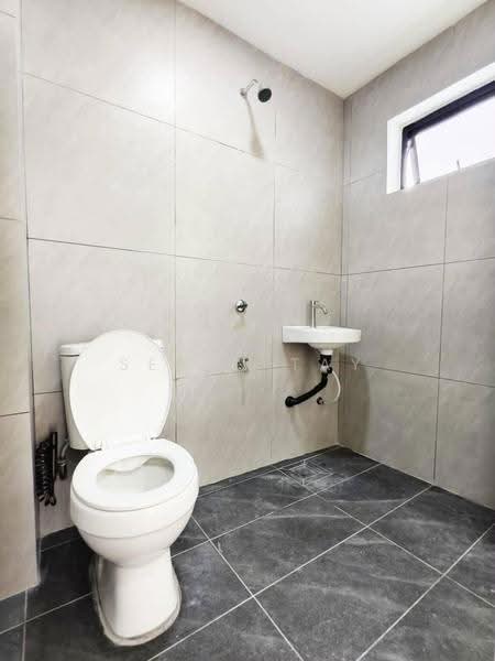 2-storey Terraced House for Sale in Bandar Selesa Jaya (Skudai) - Seven Tay - Bathroom - PropertyGuru.com.my