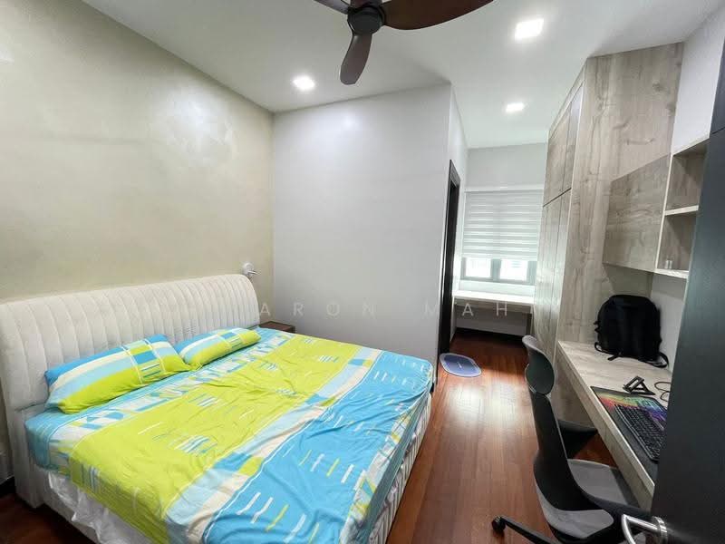 Bungalow House for Sale in Bandar Putra Permai (Seri Kembangan) - Sharon Mah - Bedroom - PropertyGuru.com.my