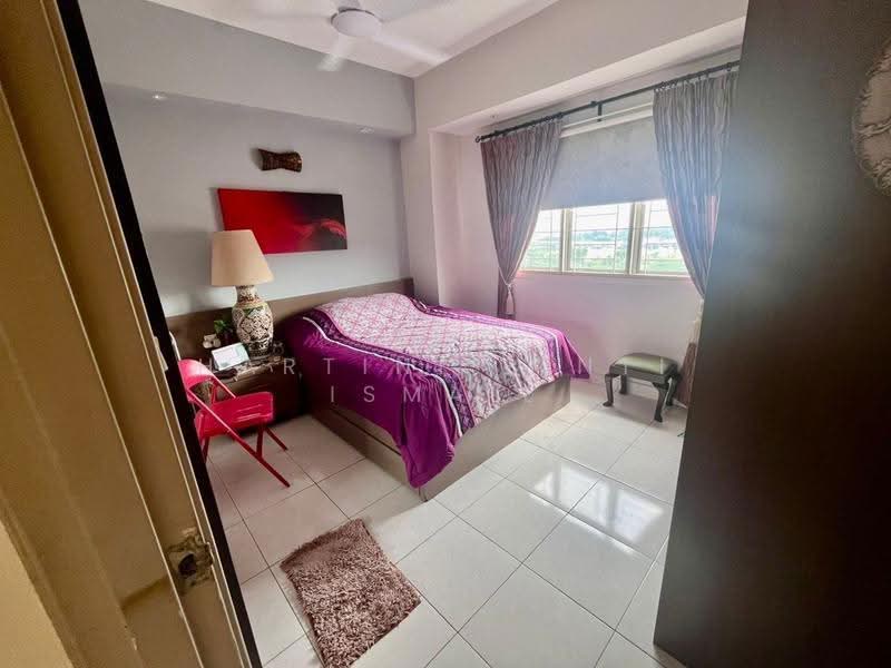 Condominium for Sale at Perdana Emerald - Hartini Binti Ismail - Bedroom - PropertyGuru.com.my