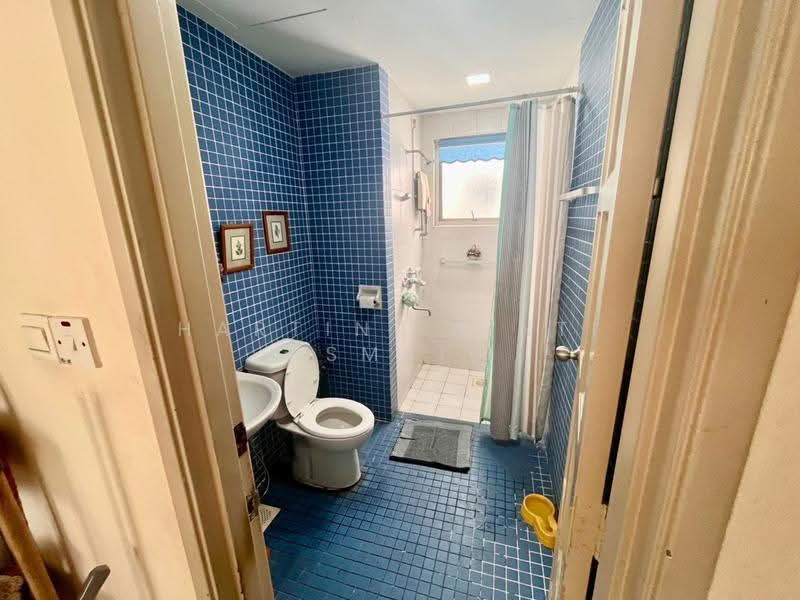 Condominium for Sale at Perdana Emerald - Hartini Binti Ismail - Bathroom - PropertyGuru.com.my