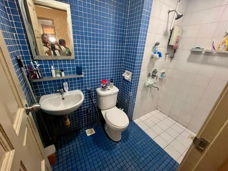 Condominium for Sale at Perdana Emerald - Hartini Binti Ismail - Bathroom - PropertyGuru.com.my