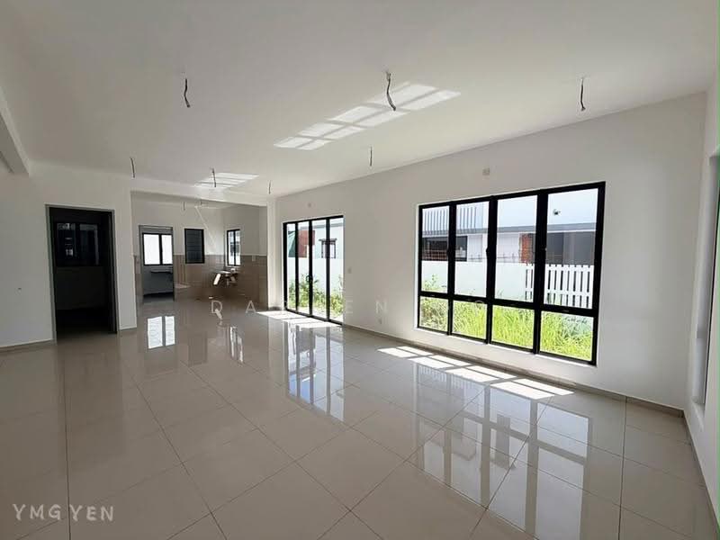Cluster House for Sale in Setia Alam (Selangor) - Darren Go - Living Room - PropertyGuru.com.my