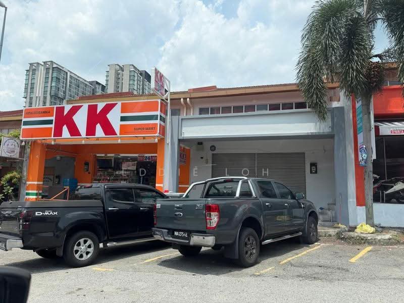 Kedai untuk Disewa di Pusat Bandar Putra Permai (Seri Kembangan) - Eddie Loh - Exterior - PropertyGuru.com.my