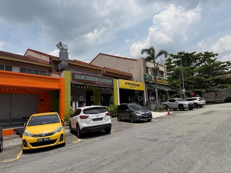 Kedai untuk Disewa di Pusat Bandar Putra Permai (Seri Kembangan) - Eddie Loh - Exterior - PropertyGuru.com.my
