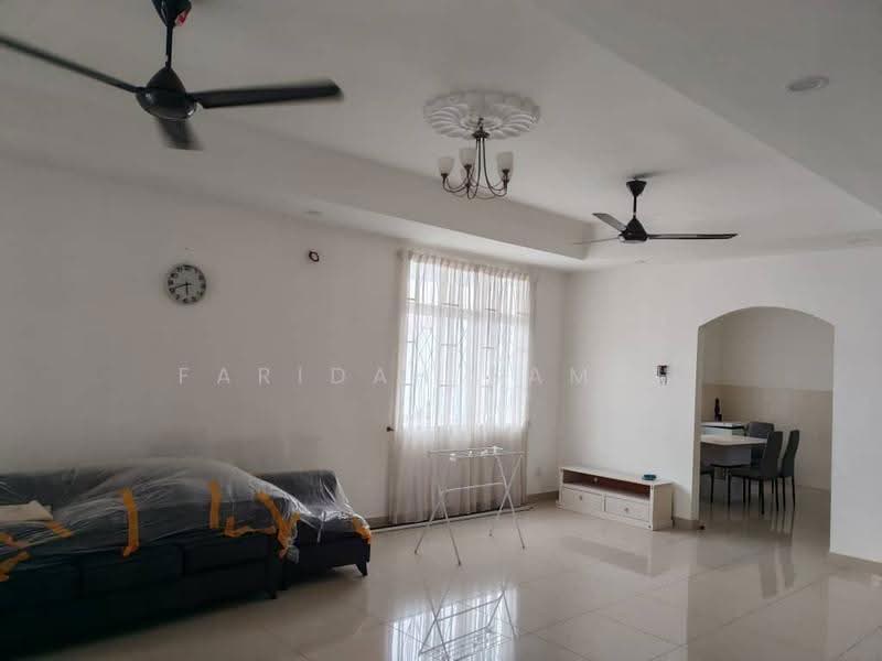 2-storey Terraced House for Rent in Bandar Baru Bangi (Selangor) - Faridah Samah - Living Room - PropertyGuru.com.my