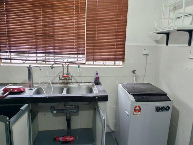 2-storey Terraced House for Rent in Bandar Baru Bangi (Selangor) - Faridah Samah - Kitchen - PropertyGuru.com.my